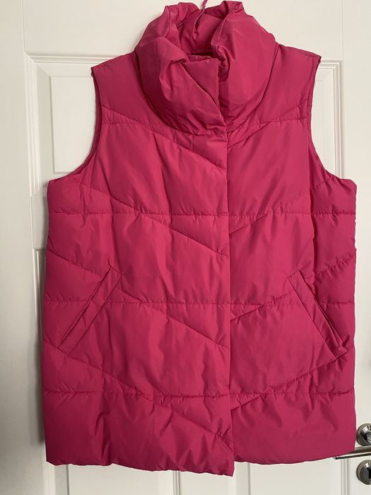 Vestă Reserved, nouă, mărimea M-L