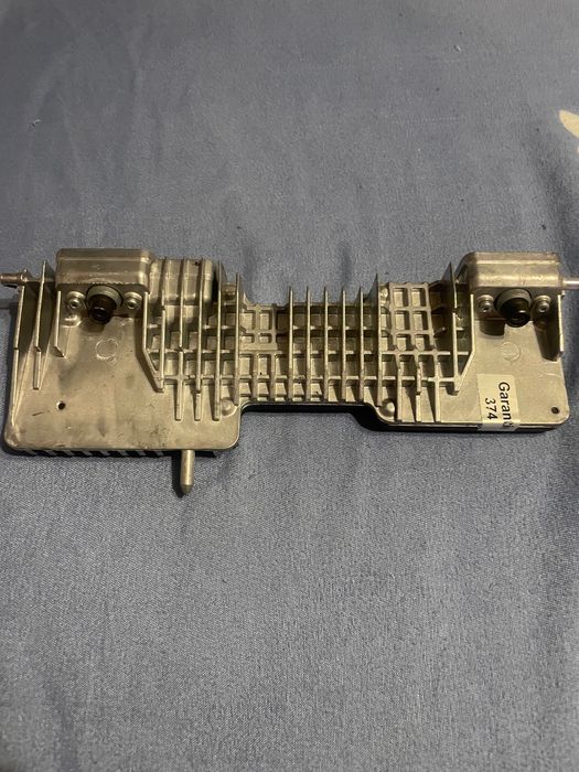 Mercedes cla  камера на предното стъкло и сензор за защита