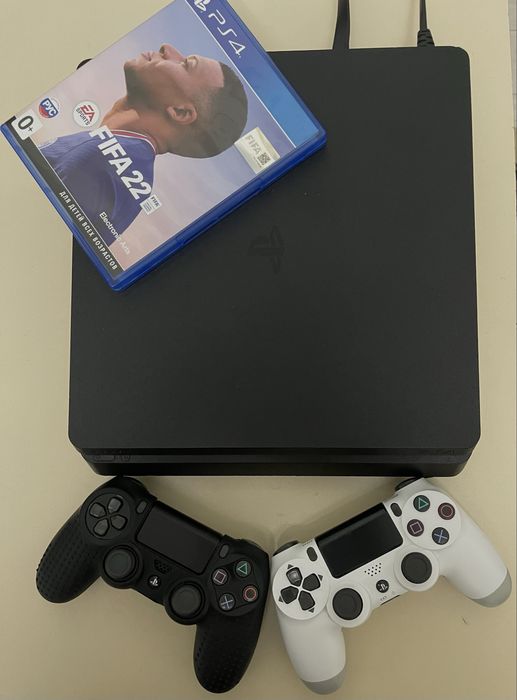 Продаю Ps 4 slim