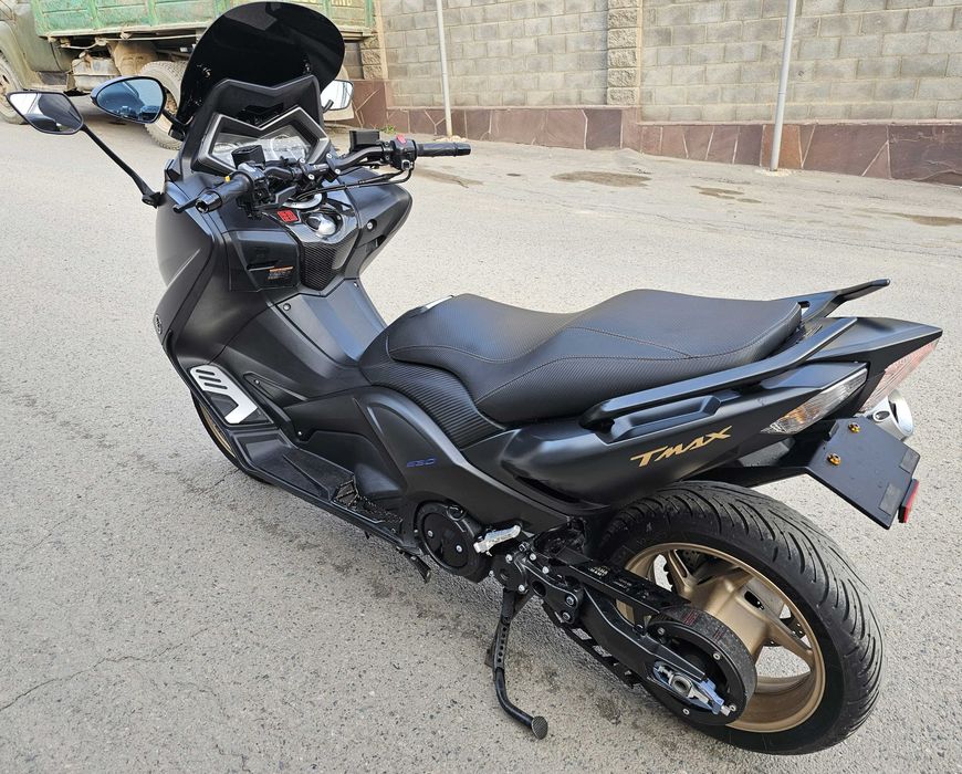 Макси скутер Yamaha TMAX 530