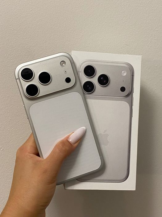 iPhone 17 pro silver 256gbt