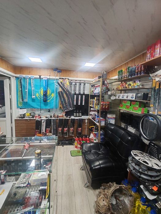 Магазин Автоаксесуары Контейнер