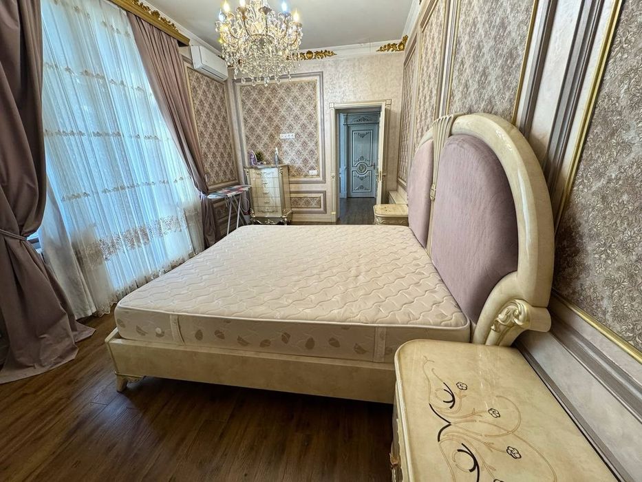 ТТЗ Хумоюн продаётся евро дом 6-соток 8-комнат!