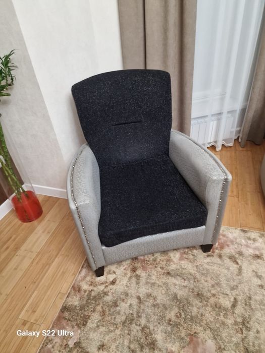 Продам диван для гостиной
