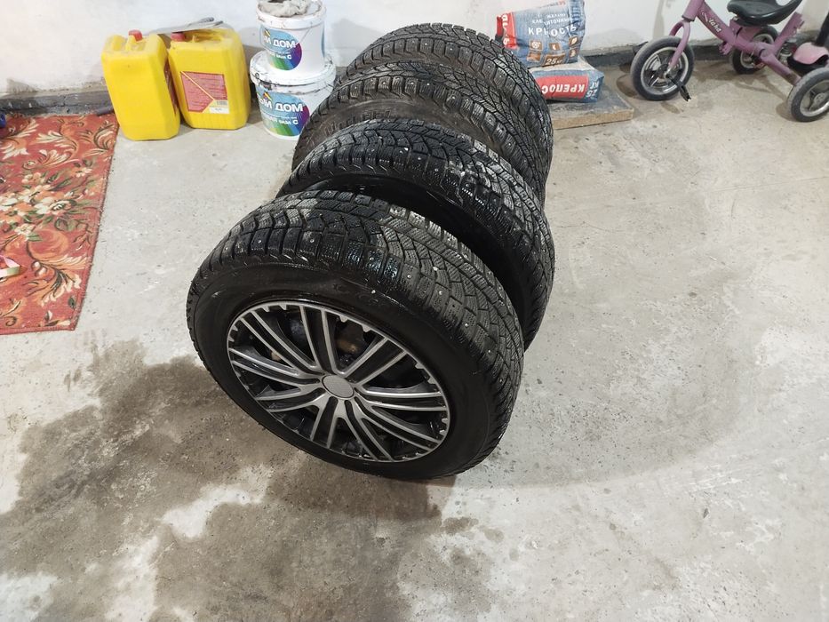 Продается Шины зимние размер15
