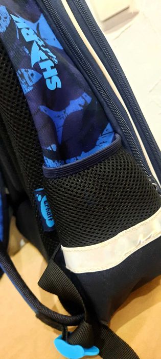 Продам рюкзак школьный б/у