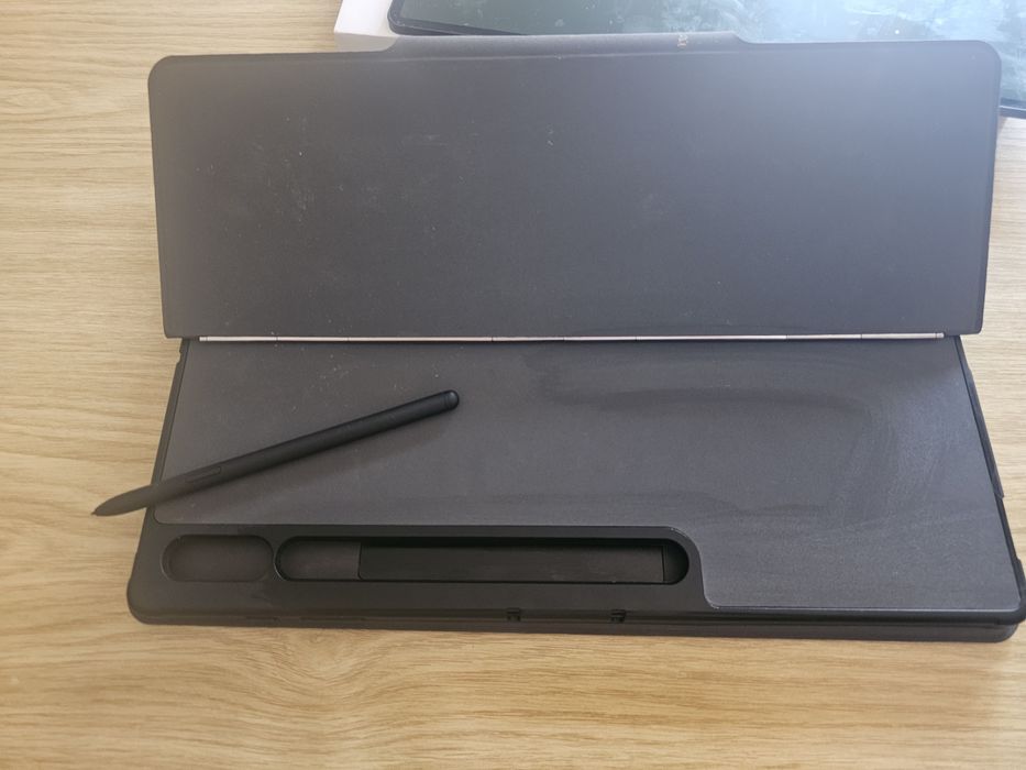 Vand/Schimb Samsung galaxy tab s8 ultra 5G 12/256gb