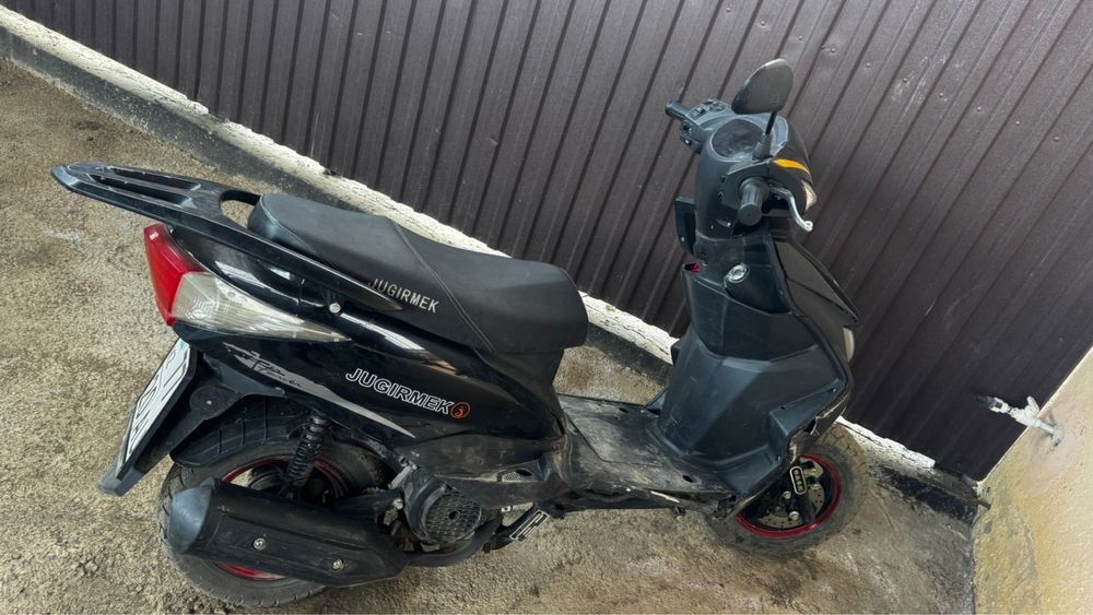 Продам мопед 125куб