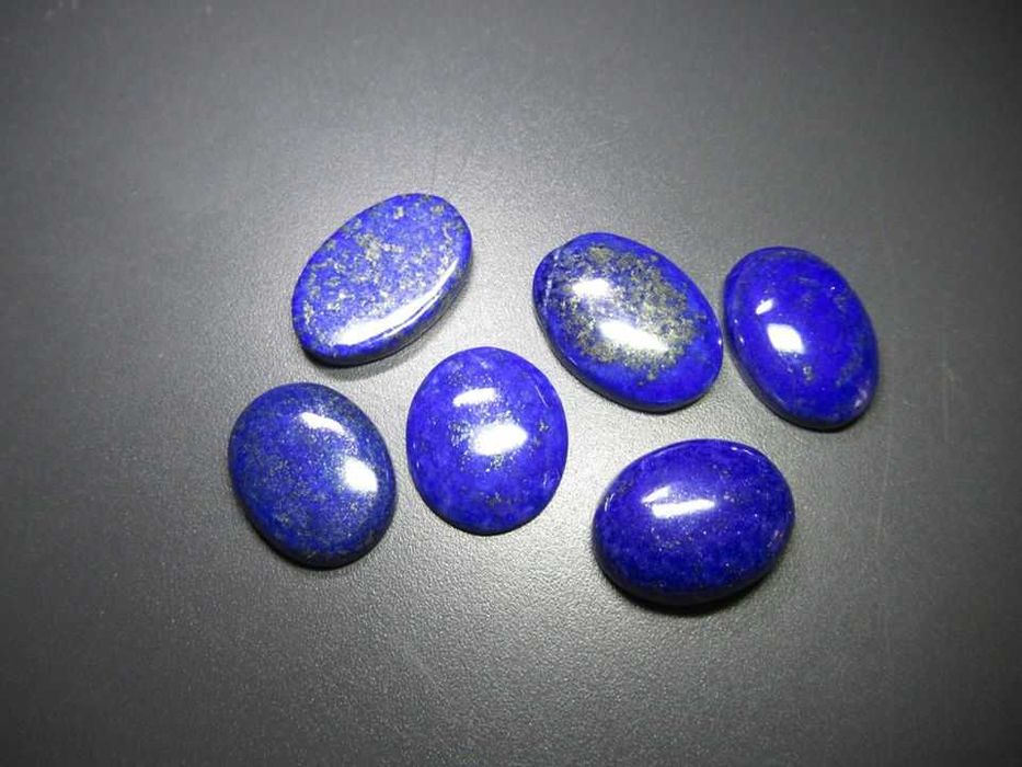 Турмалини,Рубини,Морганит,Аквамарини,Сапфири,Гранати,Лапис