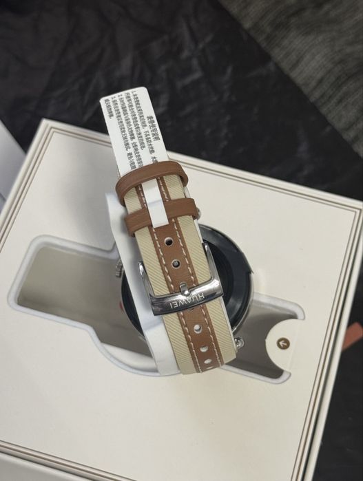 ЧИСТО НОВ 41mm Huawei watch Vivacom Гаранция GT 6 | GT6 BT 2028