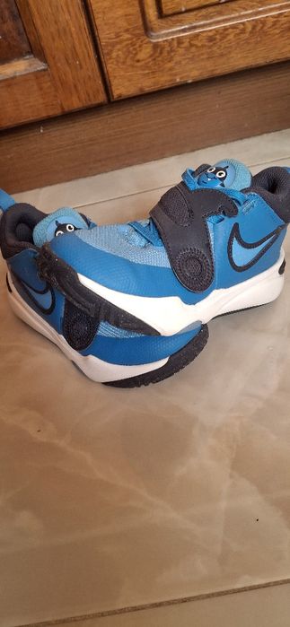 Маратонки Nike 30