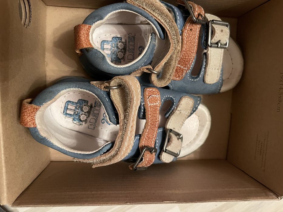 Бебешки обувки, сандали и кроксове