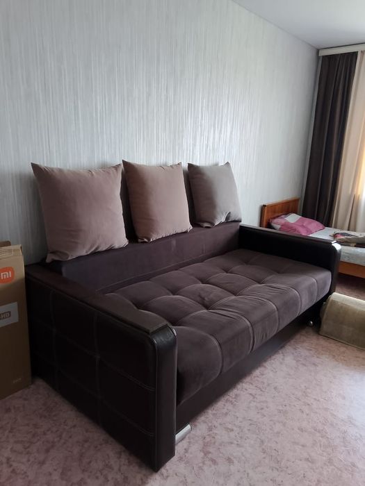Продам диван срочно