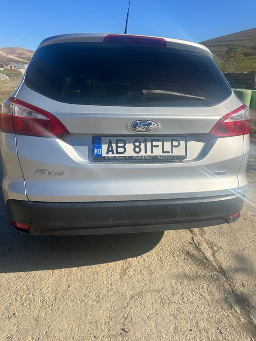 FORD Focus 2013 — imagine 5