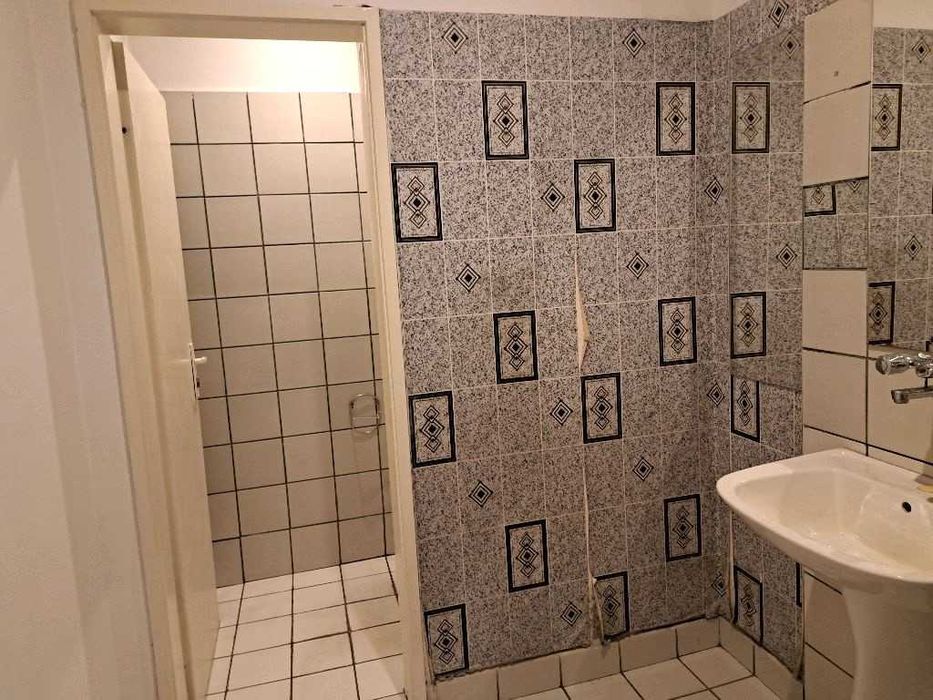 Магазин в Центъра, до ул. Пиротска