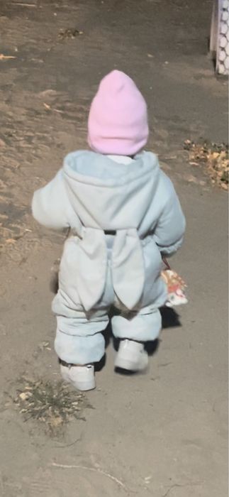 Продам комбинезон демисезонный