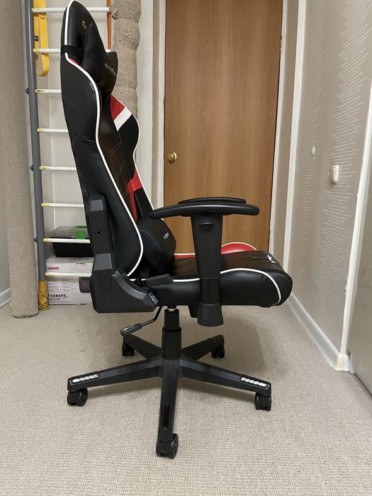 Игровое кресло DXRACER PF188