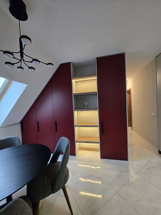 Дава се под наем Тристаен апартамент в София, Зона Б-18 - 100 кв.м за 900 € - Снимка #2