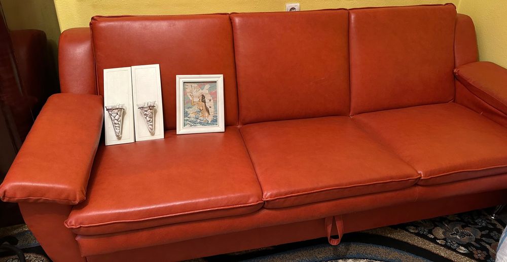 Set mobilă complet living/dormitor + canapea extens + fotoliu + comoda