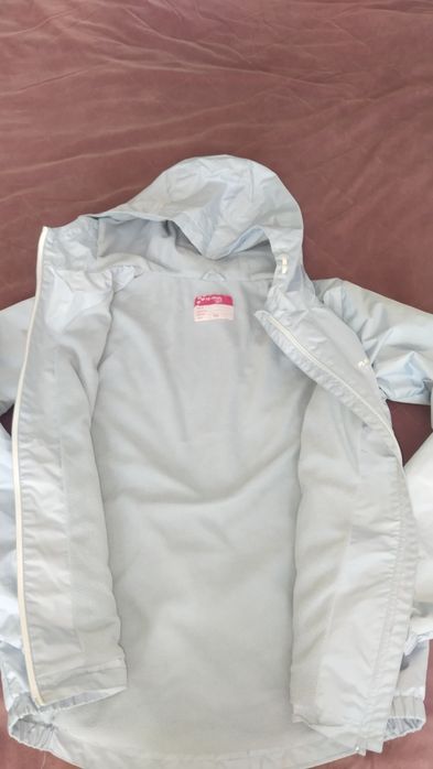 Продам куртку, ветровку