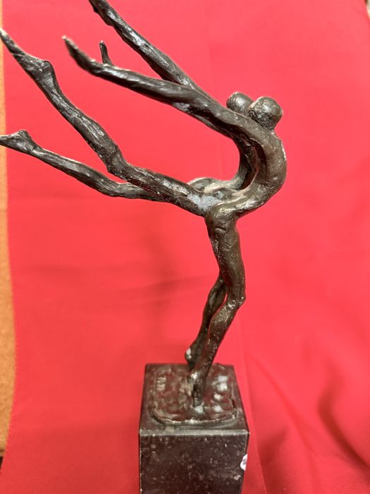 Бронзови пластики