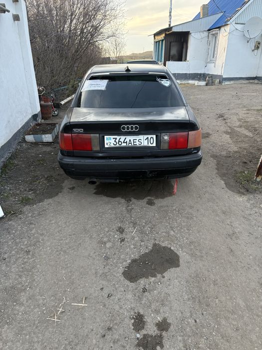 Продам машину Ауди 100