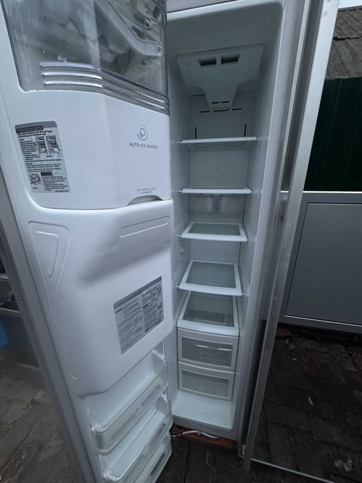 Холодильник LG двухкамерный