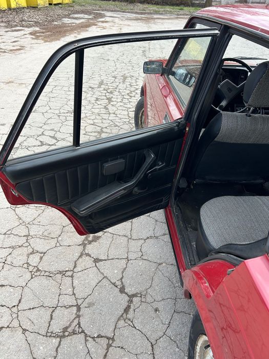 Lada  ВАЗ 2105 1300