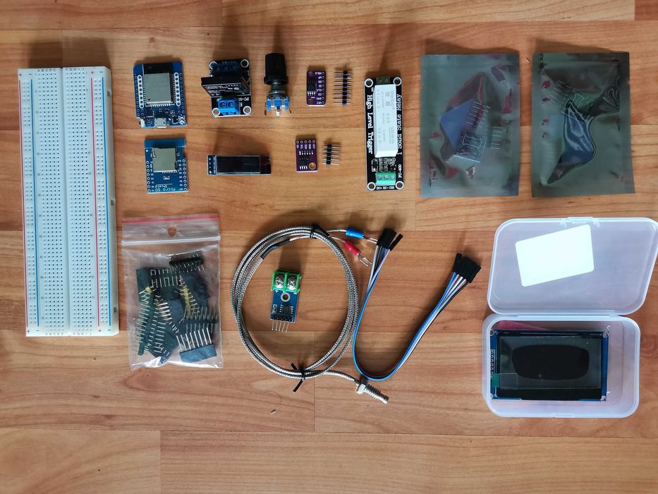 Placa dezvoltare wifi  Wemos ESP32 D1 + OLED 2.42 + senzori etc