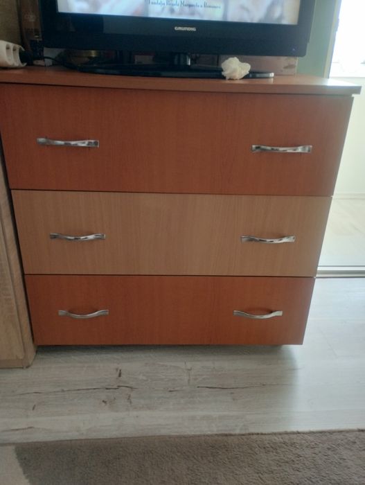 Mobila dormitor (Pat și dulap )