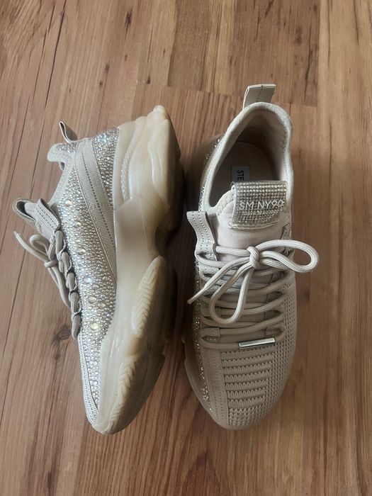 Маратонки “Steve Madden”.