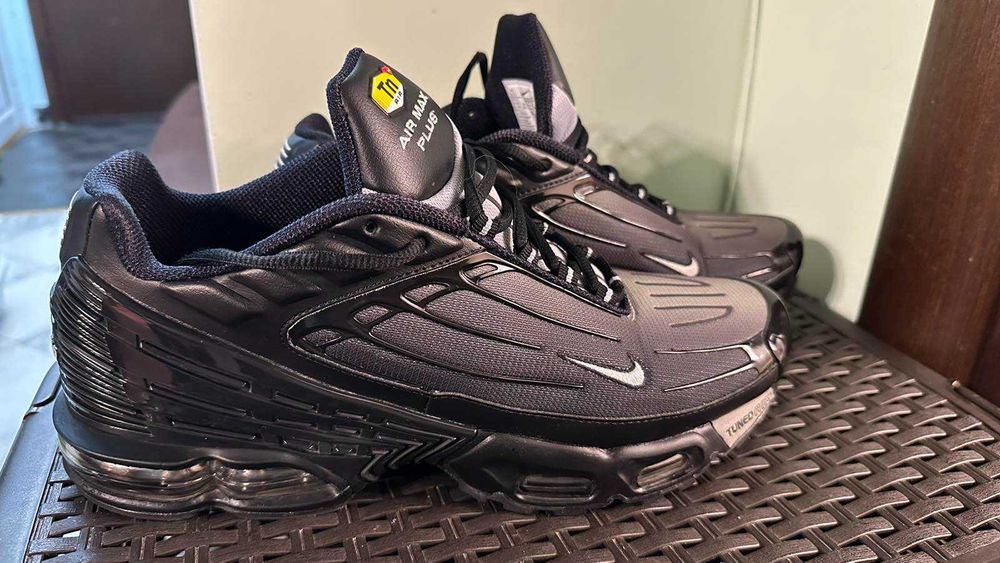 Продавам нови маратонки Nike air plus 3