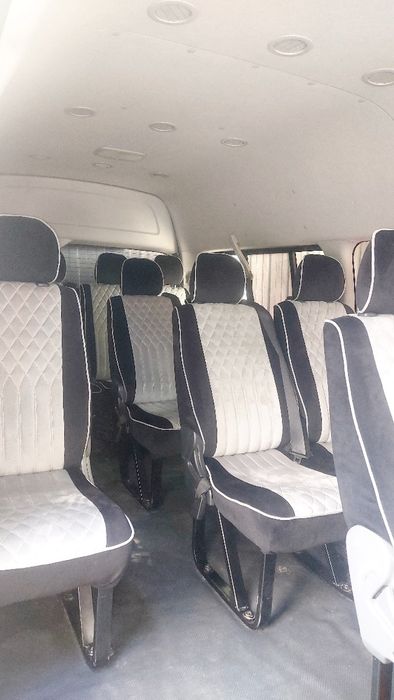 Трансфер на  Toyota HiAce H200