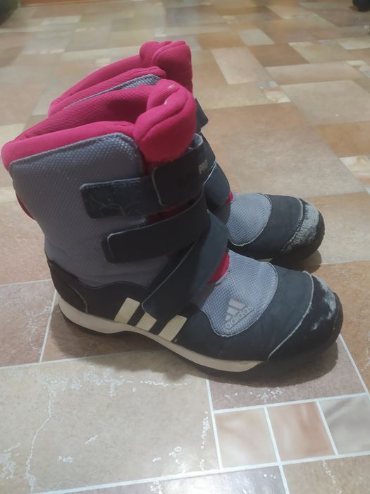 Зимние ботинки адидас на девочку
