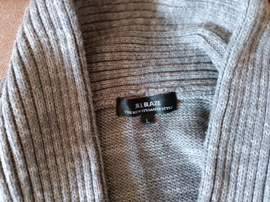 продам кардиган в отличном состоянии