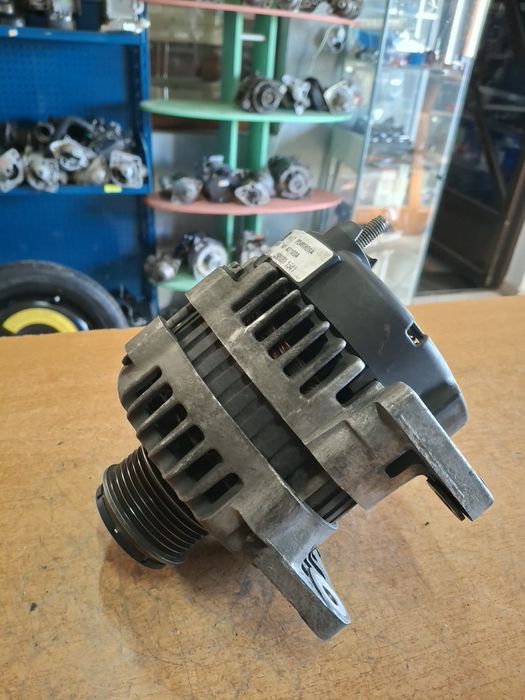 Alternator Opel Astra H Zafira B 1.7 Cdti