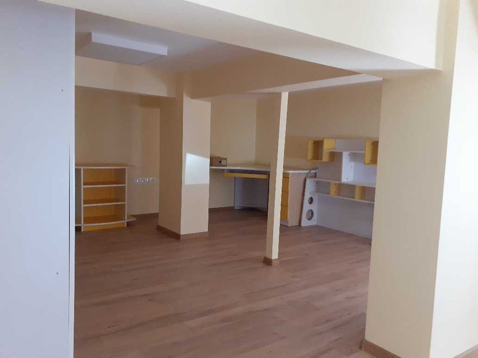 Магазин под наем в Центъра