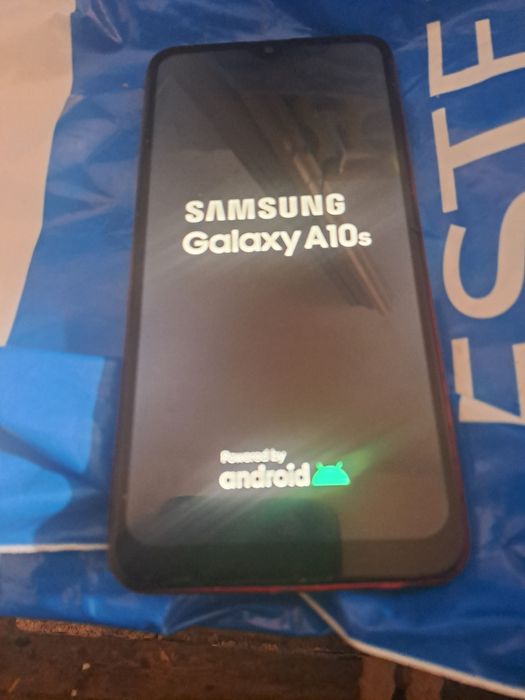 Срочно продам телефон