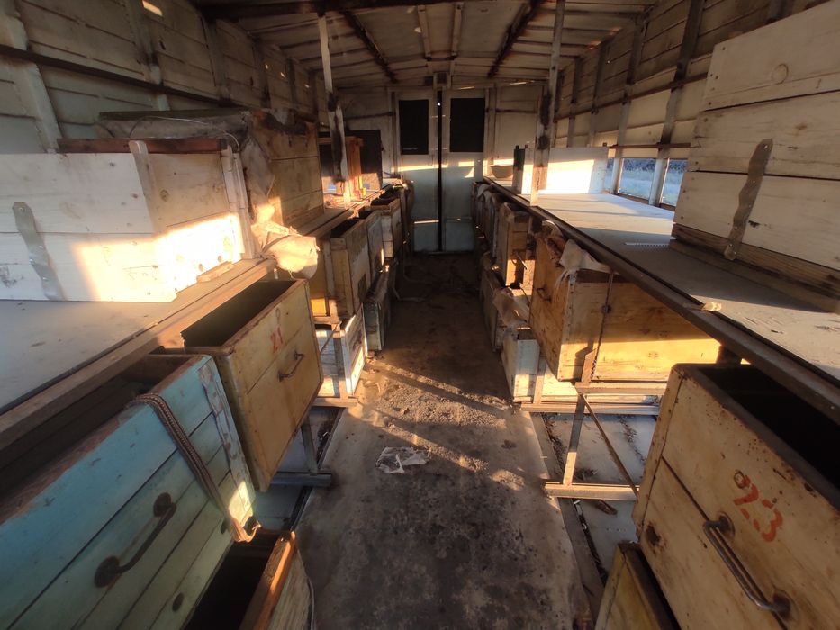 Прицеп пчеловодный, пчелопавильон