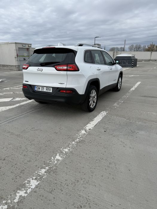 Vand Jeep Cherokee 2016 verificat Carvertical