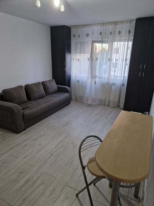 Apartament decomandat, Cornițoiu, Liceul  Bibescu  (Restaurant Olimp)