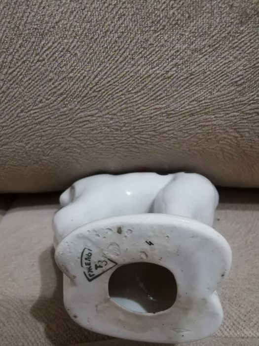 Фарфоровая статуэтка