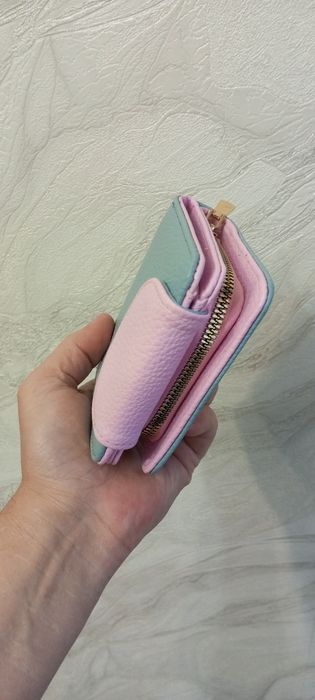 Продам новый - Женский кошелек