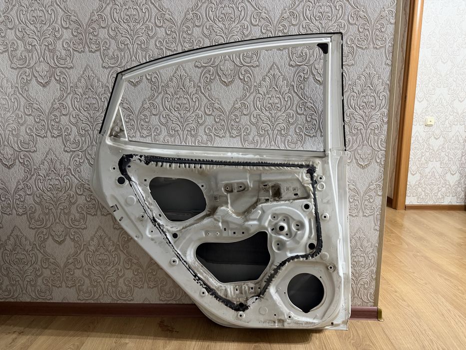 Дверь на KIA Rio 2015