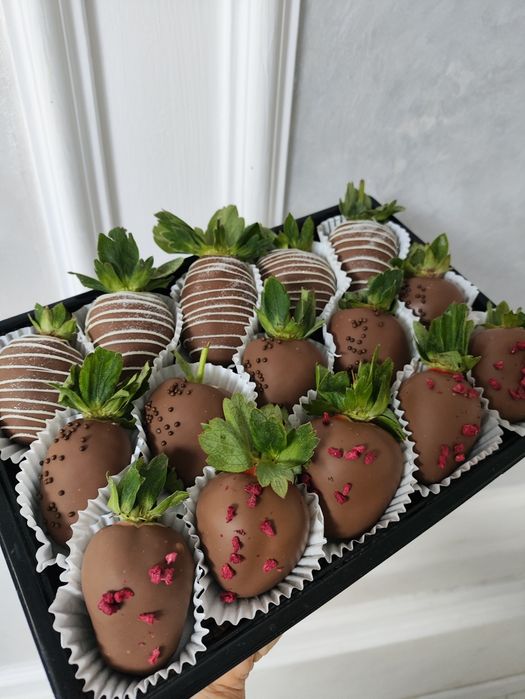 Клубника в шоколаде продаю