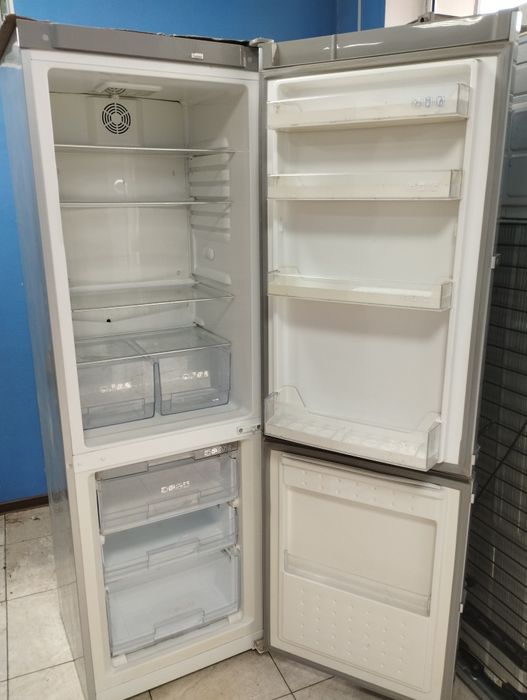 Холодильник марка ARG