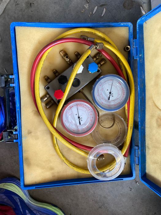 Baterii manometre REFCO