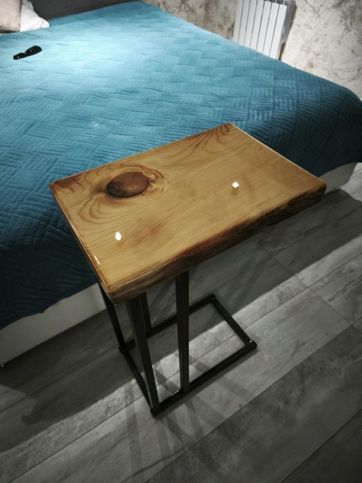 Столики журнальные,стелажи