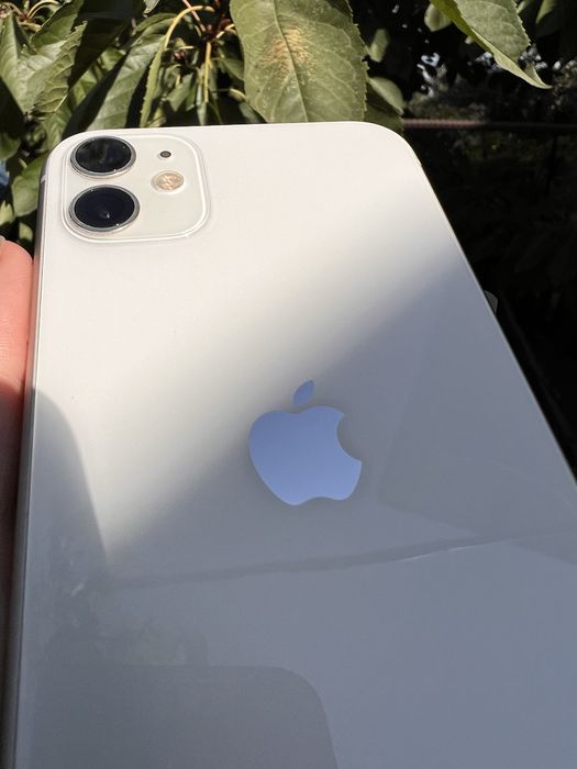 iPhone 11 продам