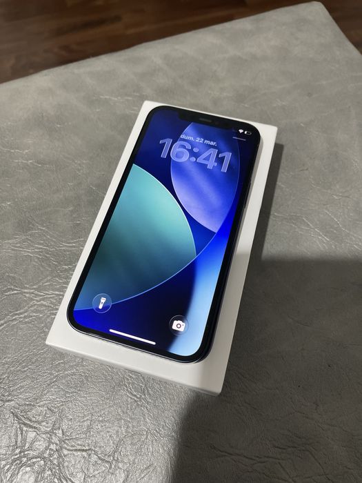 Iphone 12 pro max si iphone 12